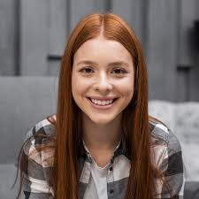 Mia G.
